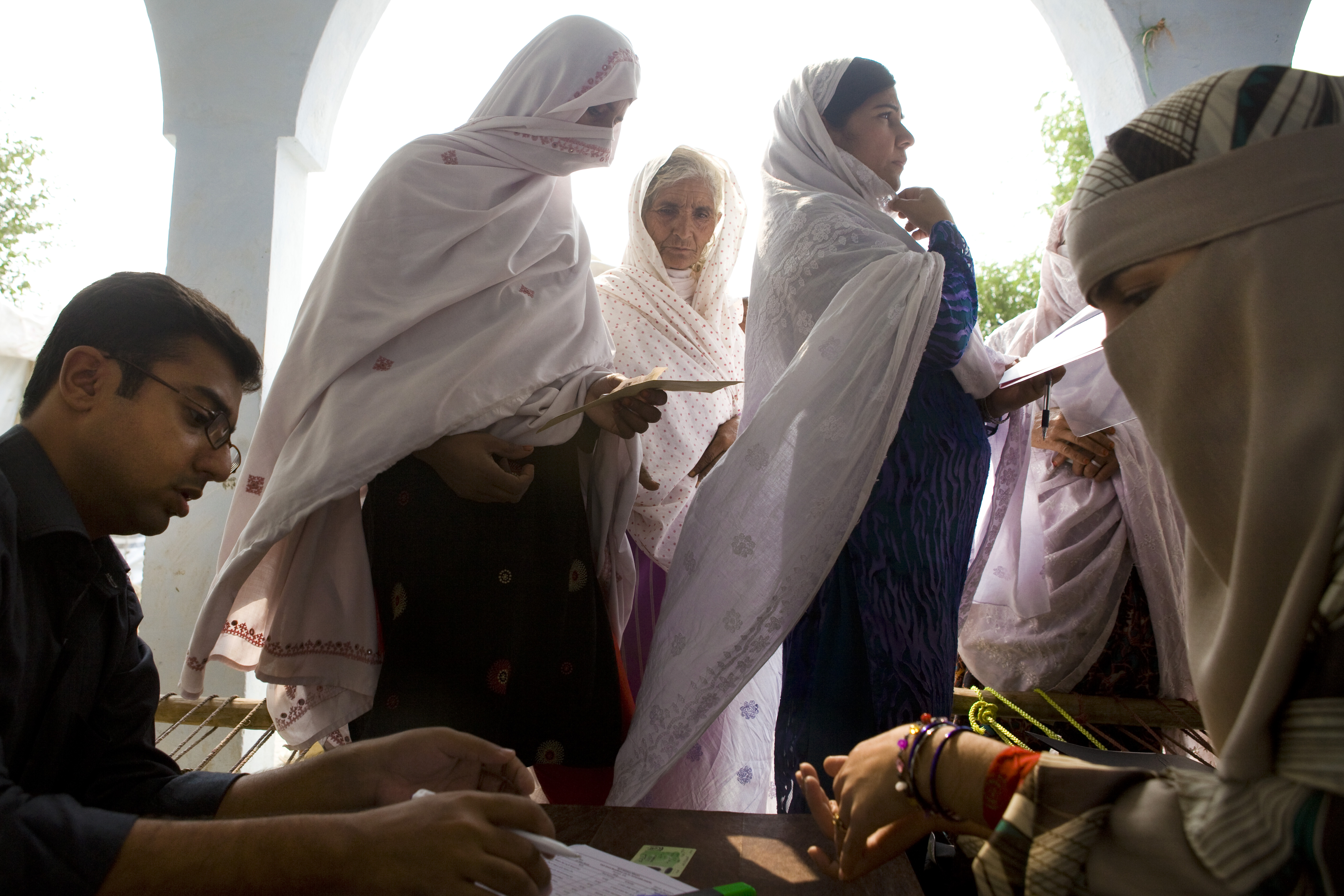 Cash transfers for families affected by floods in Pakistan in 2010