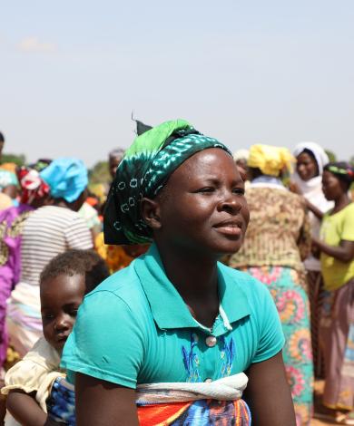 Une aide alimentaire est fournie aux personnes qui éprouvent des difficultés à se nourrir pendant la saison de soudure au                               Burkina Faso.