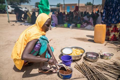 woman preparing meal in Rafa Niger